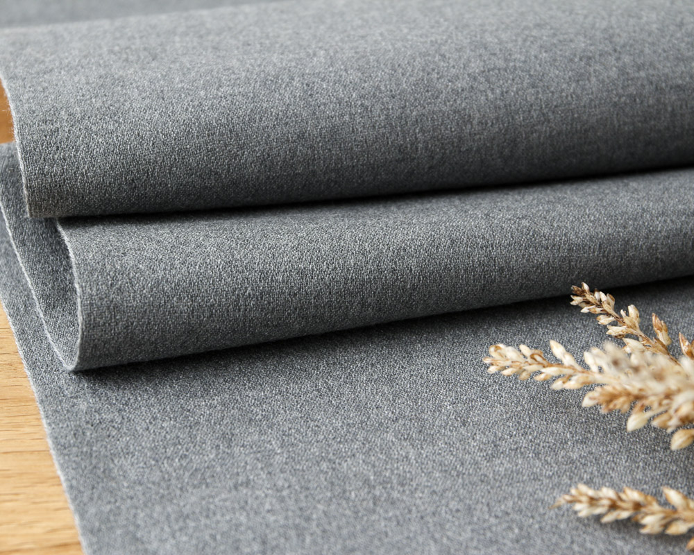 尾州産＞ダブルクロス・ウールのナチュラル・ストレッチ Adelheid [M便