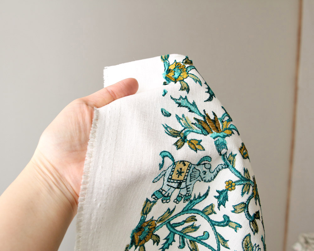 ��CLARKE & CLARKE��Hathi Embroidery 