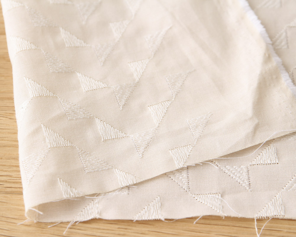 made in 播州＞コットンブロードの刺繍クロス Albina [M便 1/6]の通販