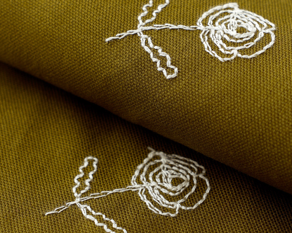 カットクロス】コットンオックスの刺繍ファブリック Colombe [M便 1/10