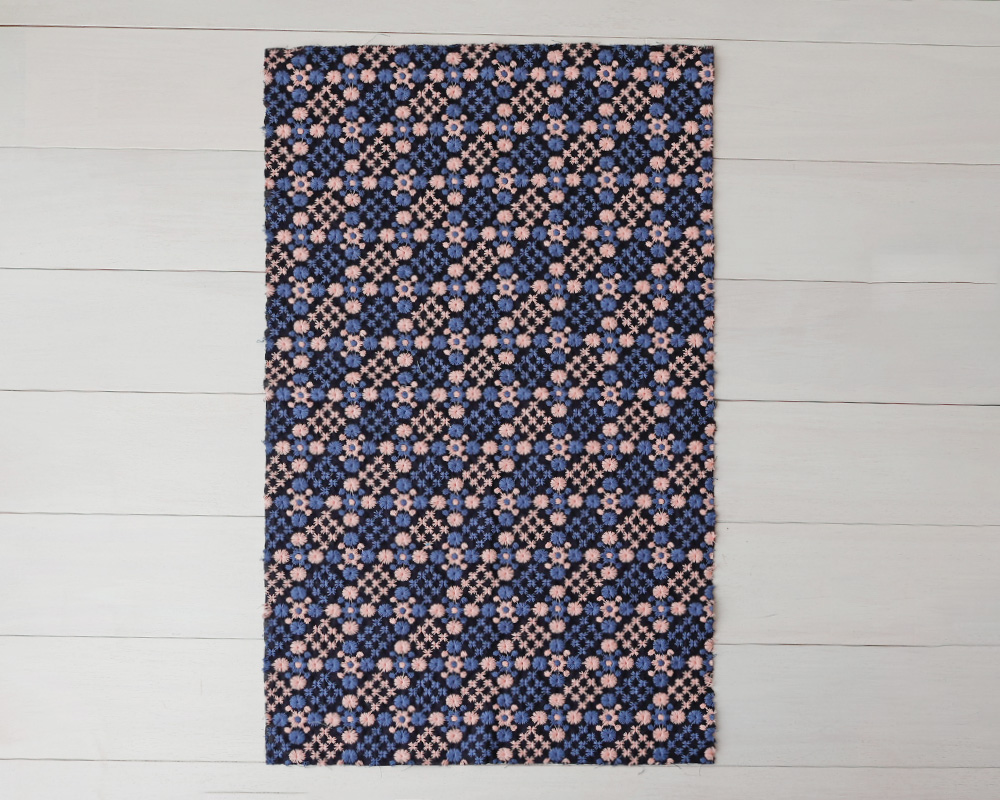 カットクロス】＜made in 桐生＞コットンローンの刺繍ファブリック