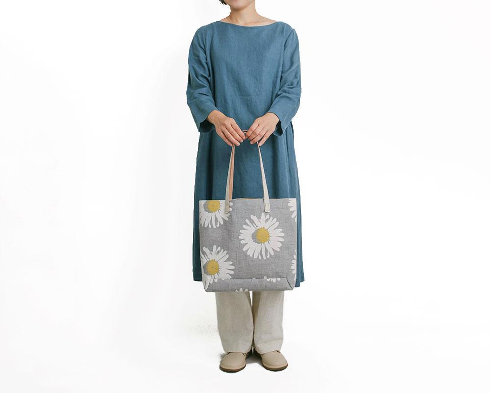 ☆【CLARKE & CLARKE】CAPRI /Chatreuse スラッシュポケット付きトート