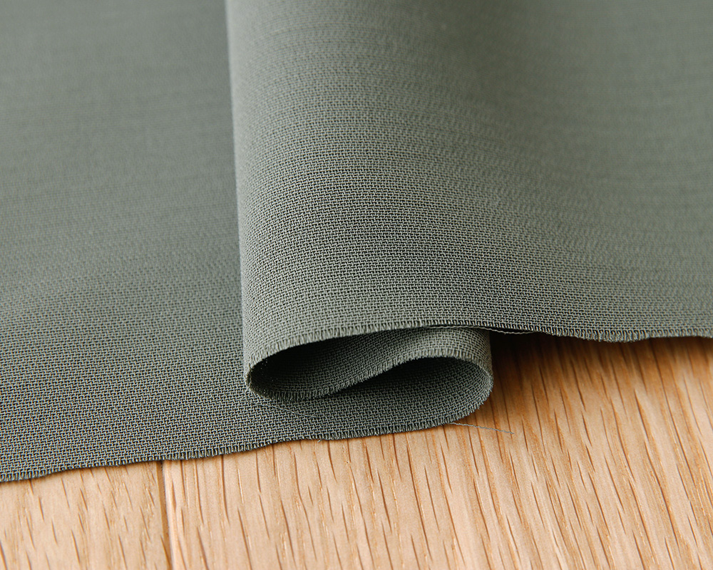 Made in 尾州】強撚糸コットンのダブルクロス・ストレッチ Carlotta [M