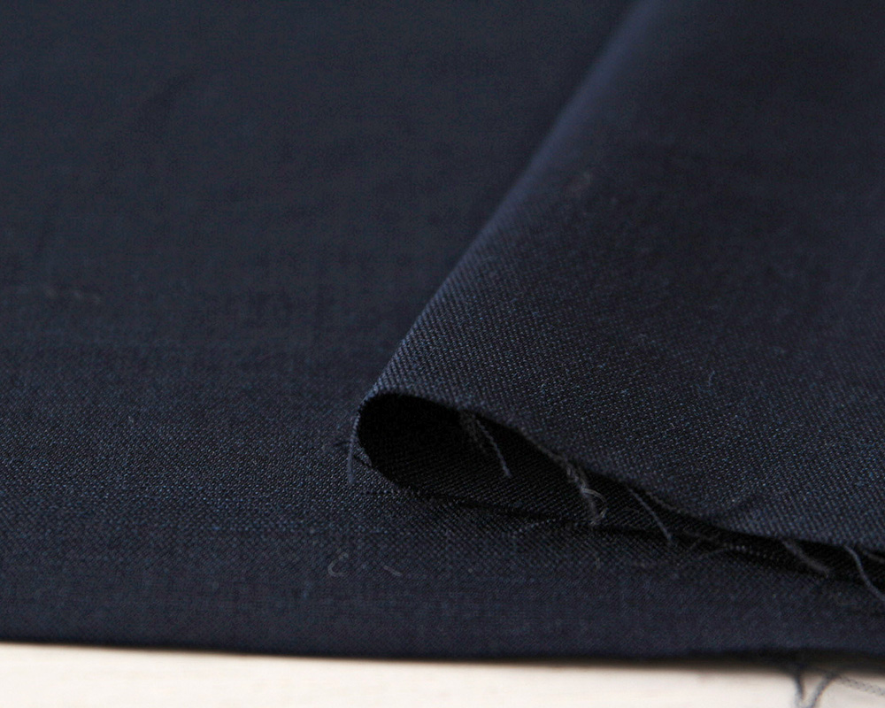 濃紺の布地に馬(額縁なし) ナチュラルソフト加工＞ハイブリットリネンのストレッチクロス