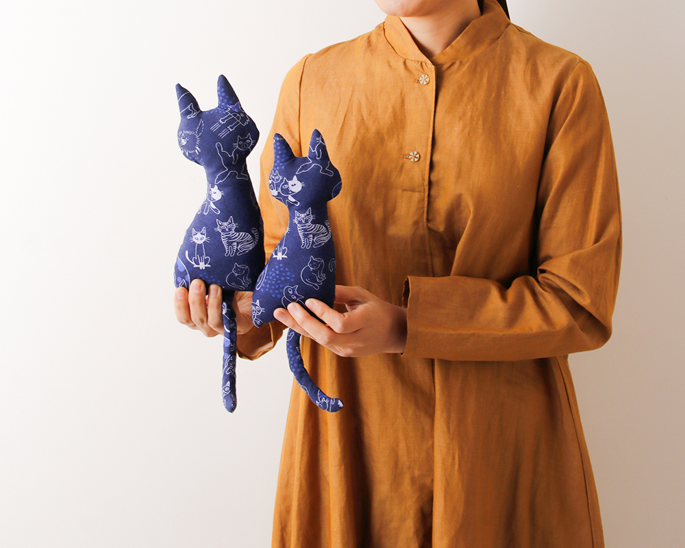 ☆ネコ柄プリント生地で作る「なかよしネコ」キット [M便 1/2]の通販