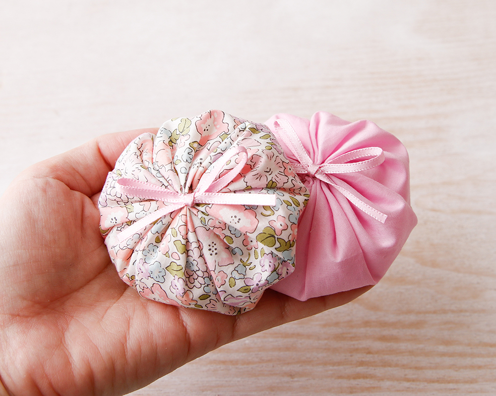 ☆Libertyで作る「リボンのお手玉」キット [M便 1/4]の通販 | SWANY