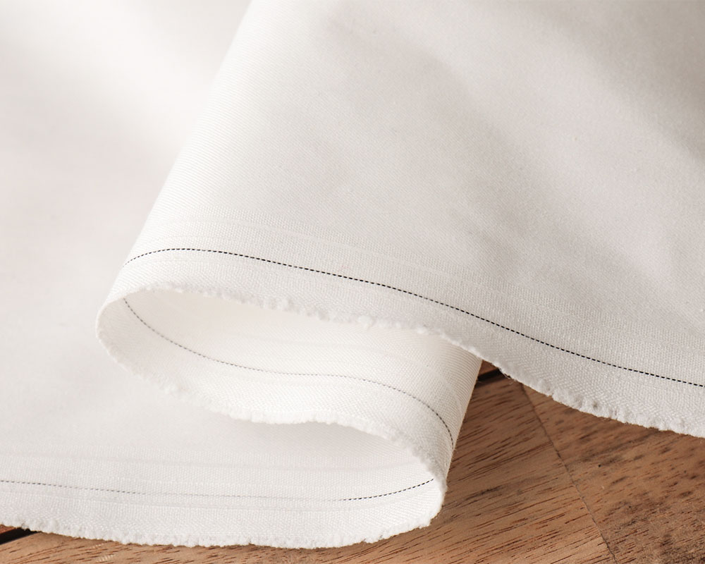 ワケあり シルキーホワイトカラーのストレッチ コットン Tina M便 1 4 の通販 Swany Online Shop リネンや生地 の通販 鎌倉スワニー