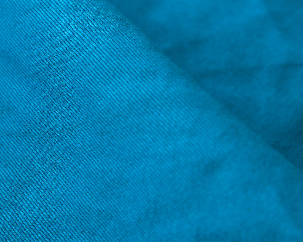 ヴィンテージソフト加工＞ディープアクアブルーのしっかり綾織り