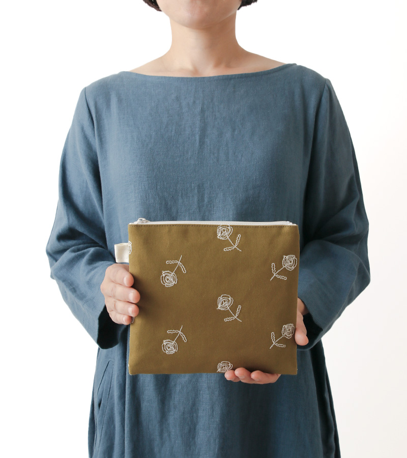 カットクロス】コットンオックスの刺繍ファブリック Colombe [M便 1/10